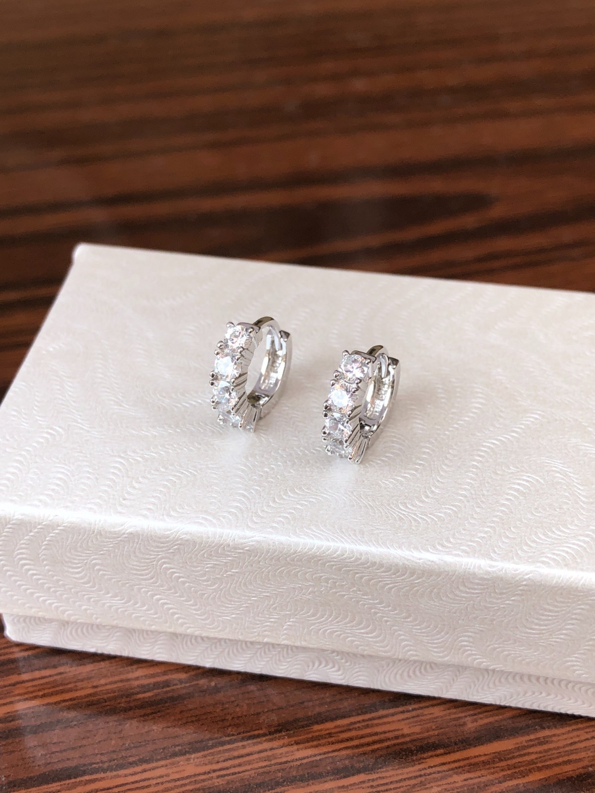 925 Sterling Silver CZ Huggie Hoop Earrings Tiny Hoops Women 10mm/7.8mm x2.8mm