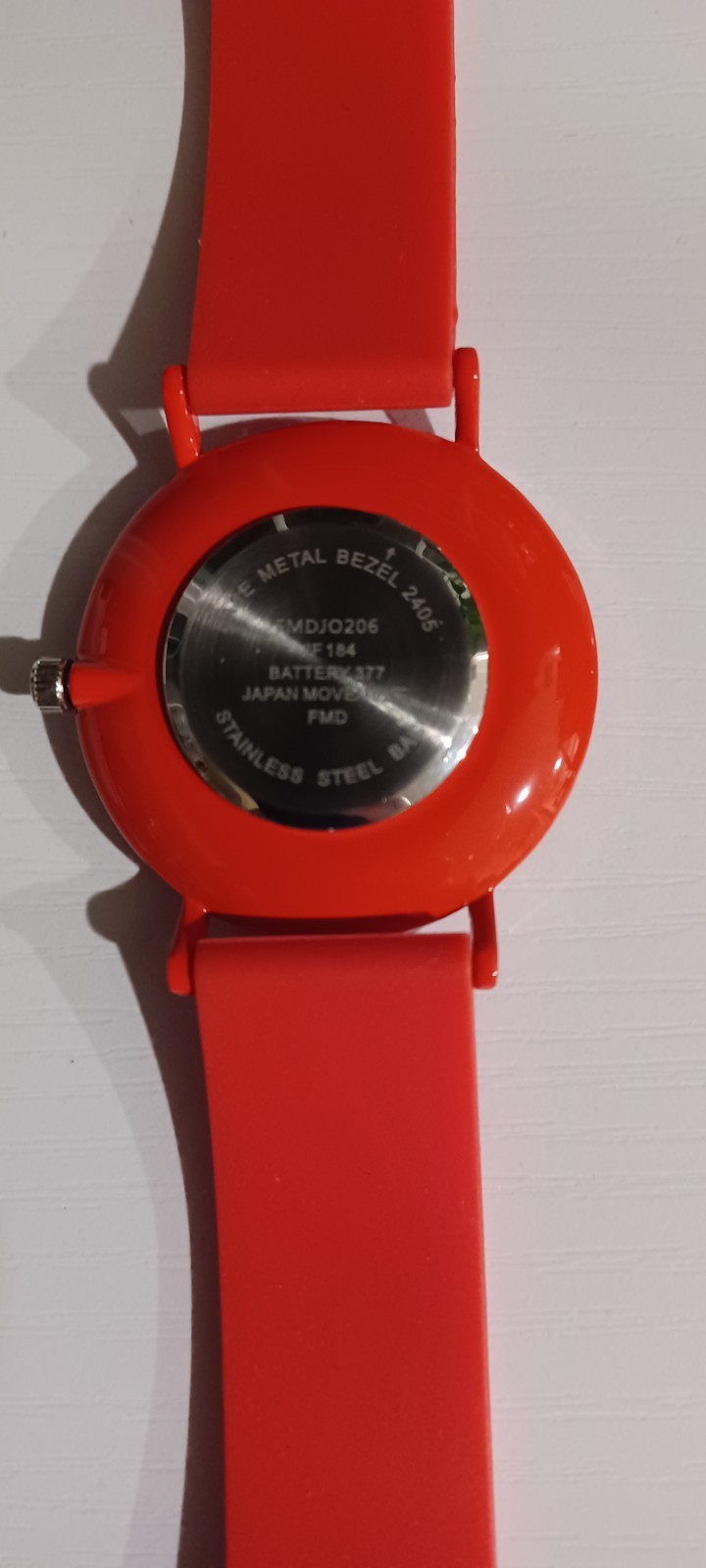 Unbranded Red Rubber Watch Needs New Battery