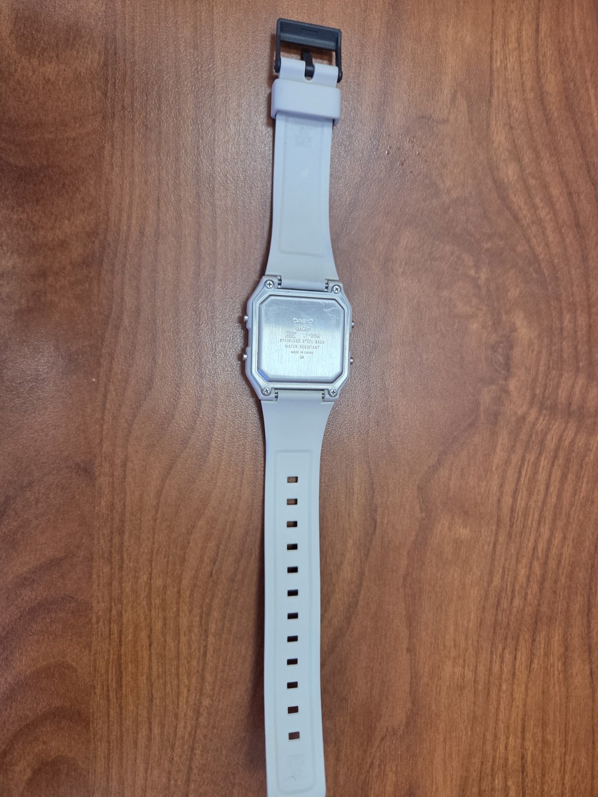 Casio LF20W-8A, World Time, Resin Watch, Chronograph, 5 Alarms, Illuminator.
