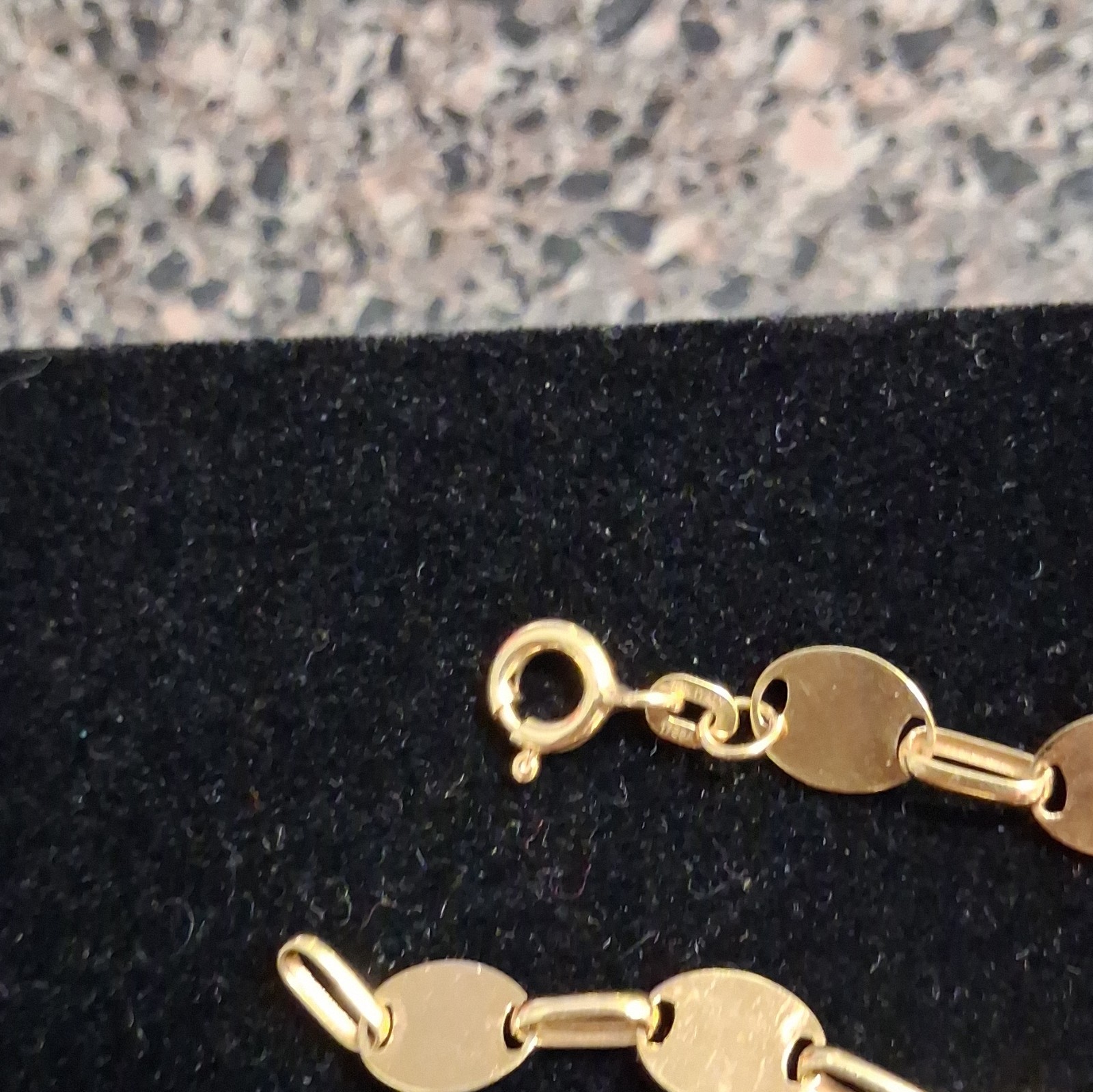 10k Gold Oval Link Chain Bracelet w/ Spring Ring Clasp, No Stone 6in