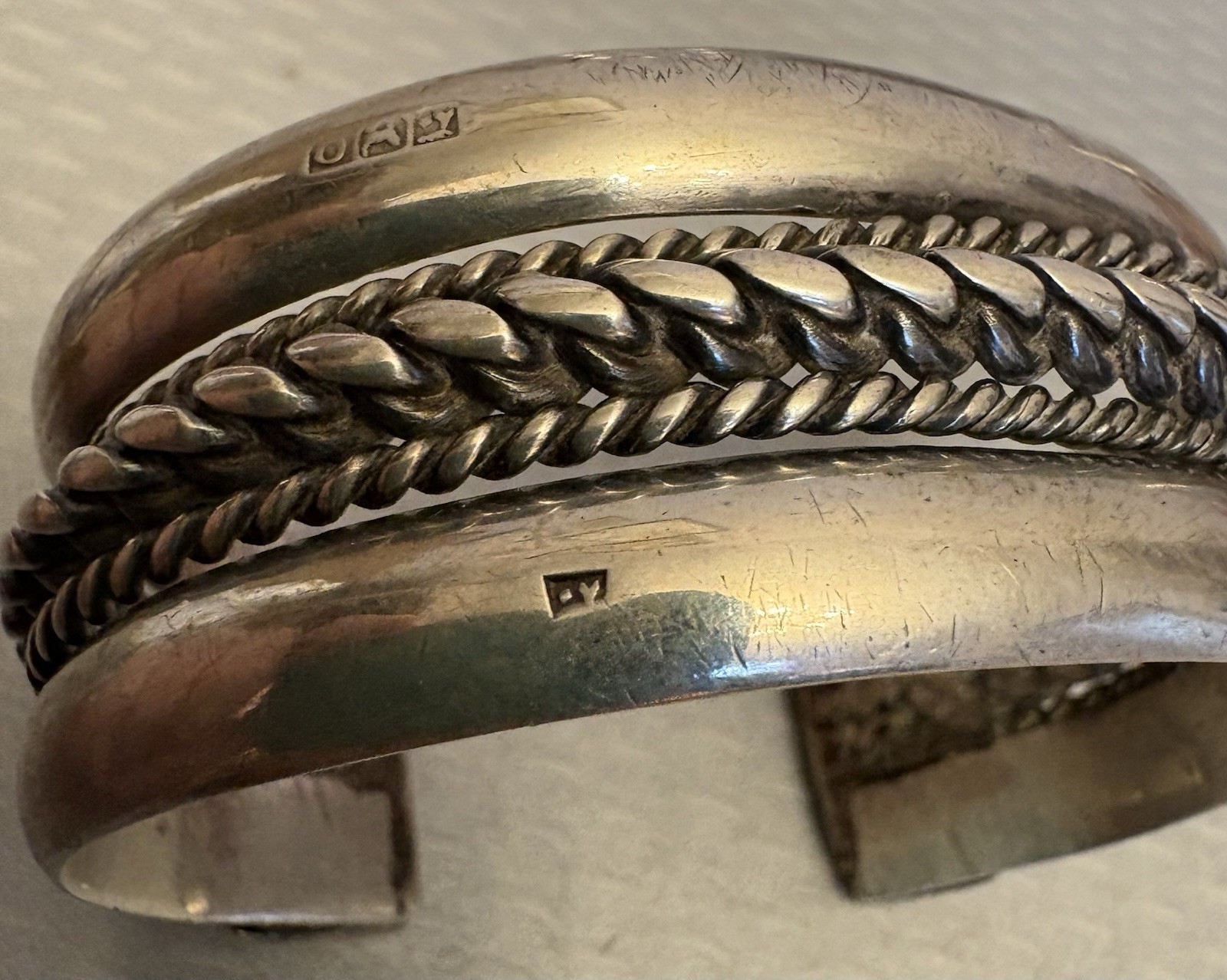 Vintage Egyptian 925 Sterling Silver Twisted Cable Cuff Bracelet 1-1/8″ Wide 76g