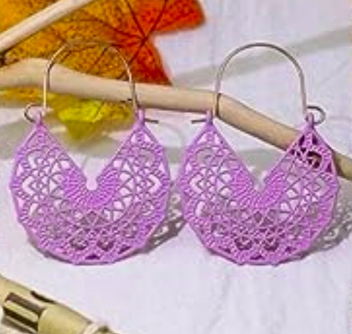 *CLEARANCE* STUNNING Metal alloy earrings – Dainty – lightweight