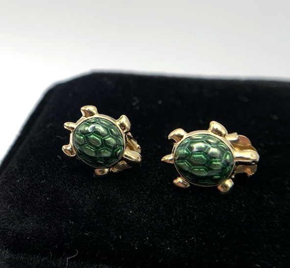 14k Gold TURTLE(Green) Stud Earrings,11mm x 8.5, 0.65g,FREEgfBx($5valu