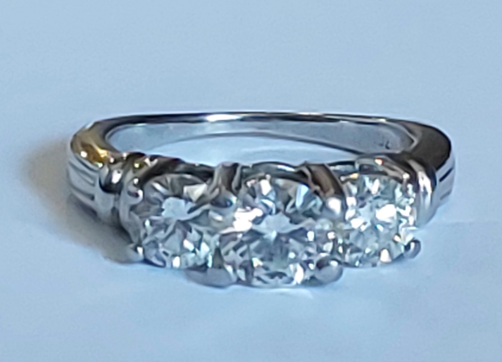 Platinum PT950 3 Stone Diamond Ring Approx 1.50 CTW Natural Diamonds Size 5.5