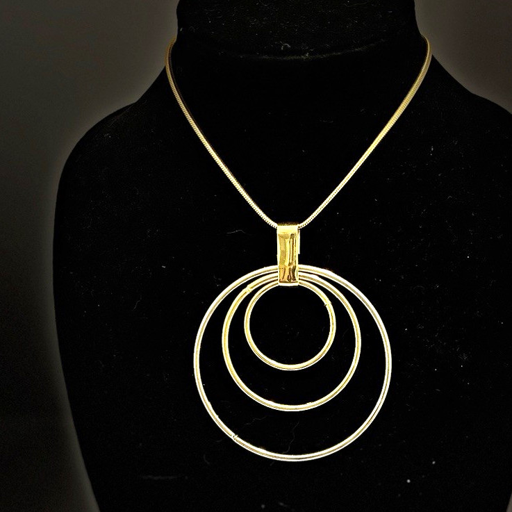 Minimalist Gold Tone 3-Ring Concentric Statement Pendant Necklace 14″ Chain