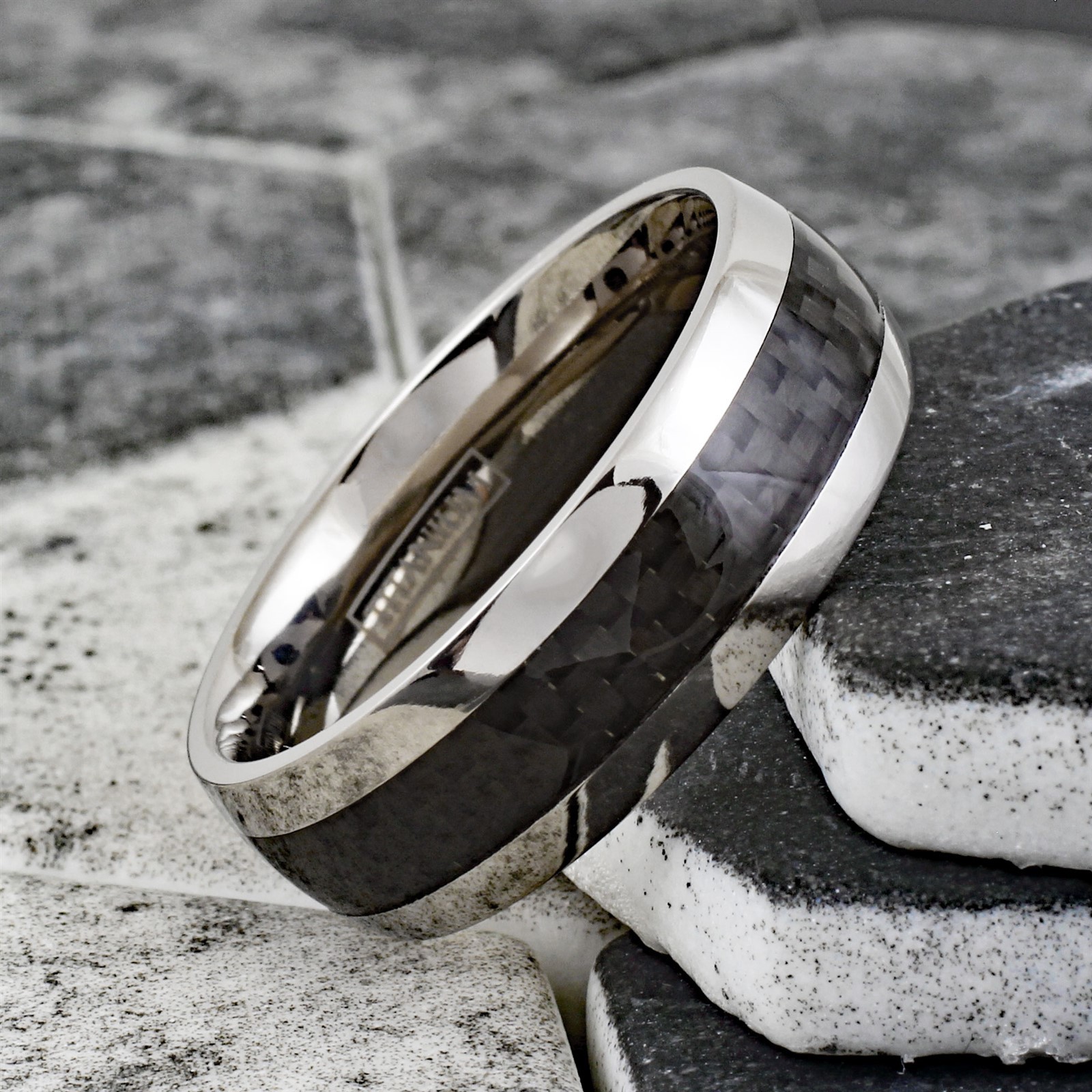 Titanium Black Carbon Fiber Stripe Comfort Fit Men’s Wedding Band Ring size 5-13