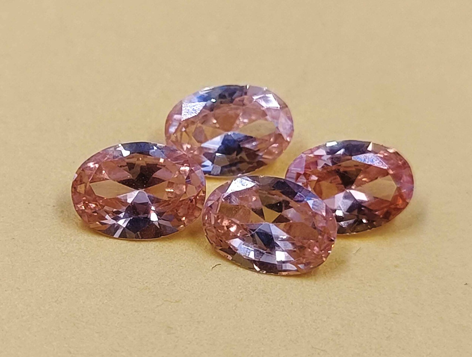 4 Pcs AAA Grade Natural Ceylon Padparadscha Sapphire 7x5mm Oval Cut Gemstone AKQ