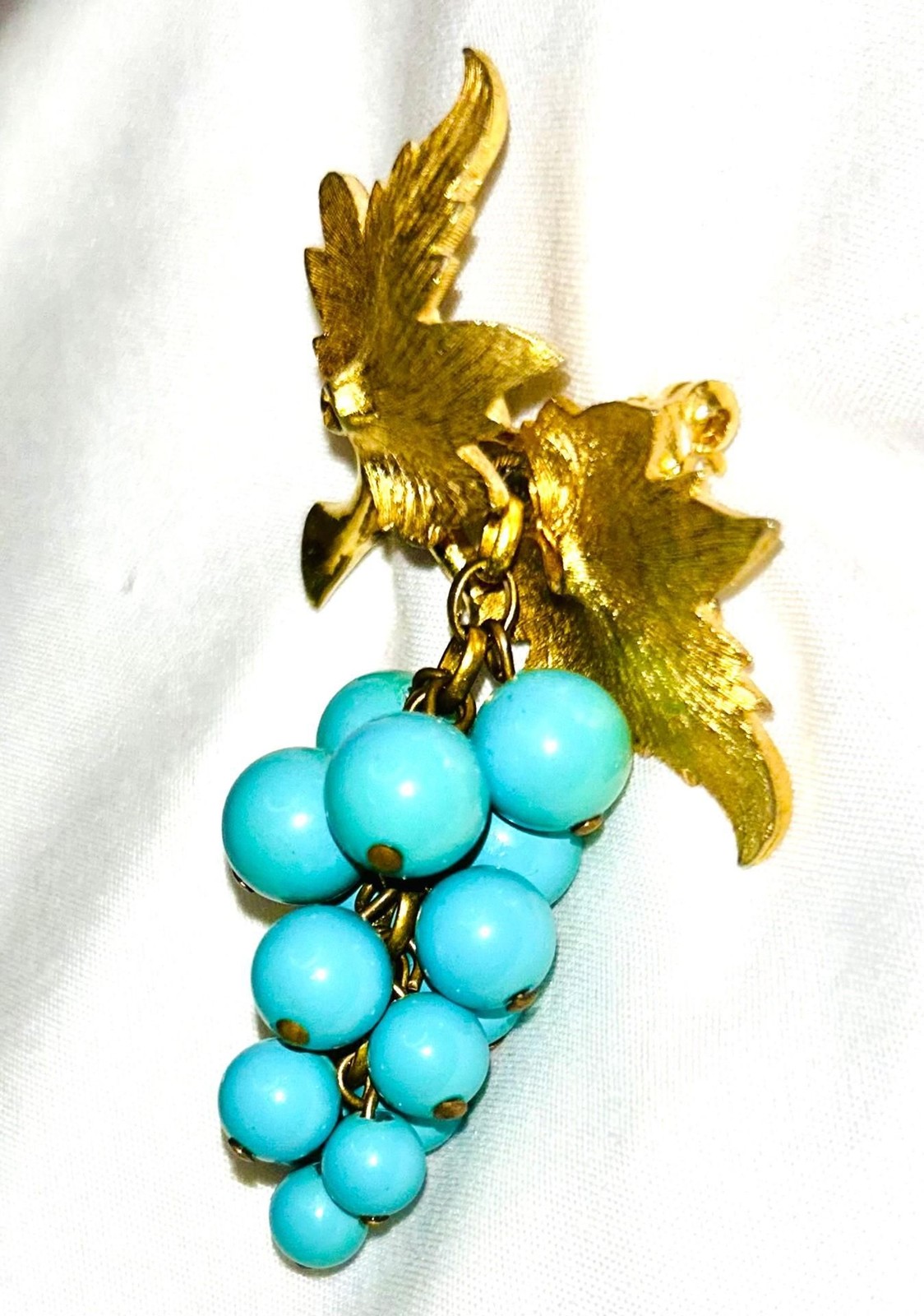Estate Marcel Boucher Gold‑Tone “2083” Turquoise Color Grape Cluster Brooch – Mi