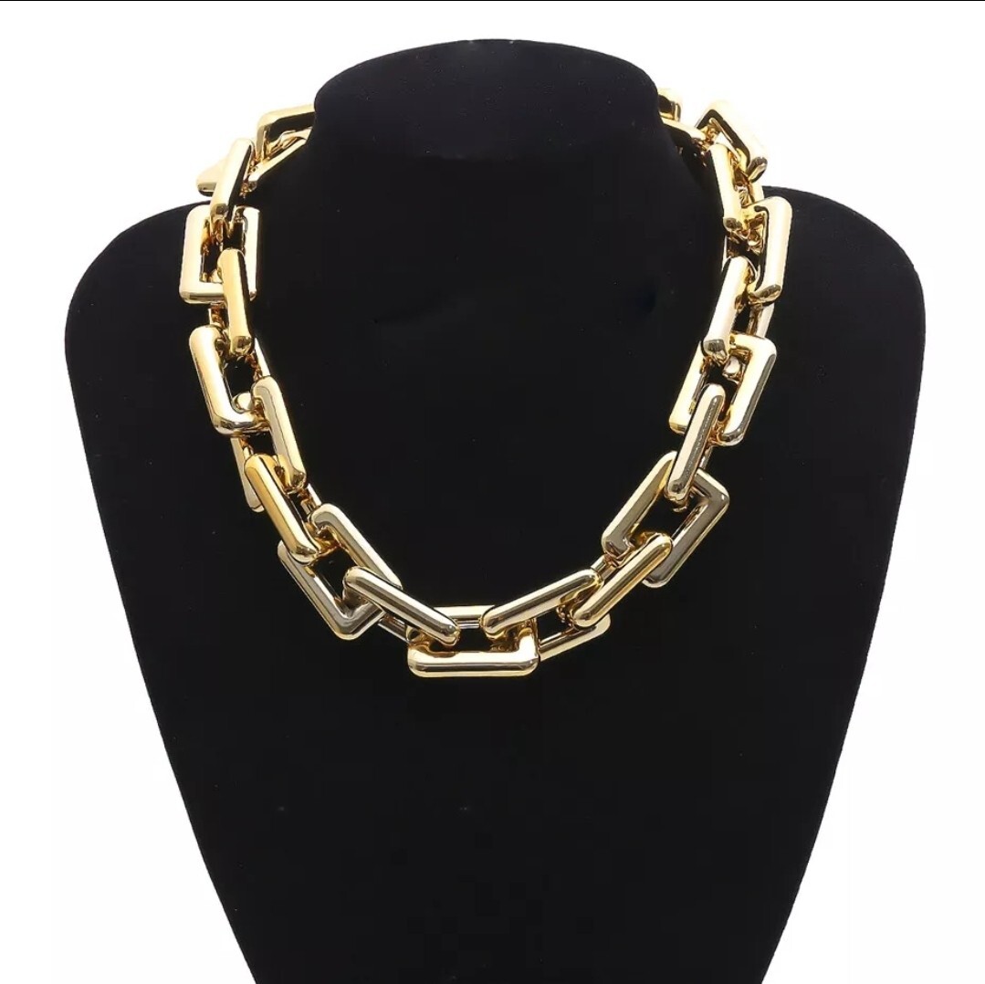Women’s Lightweight Gold Color Chunky Style 18″ Chain Choker Necklace 92-2
