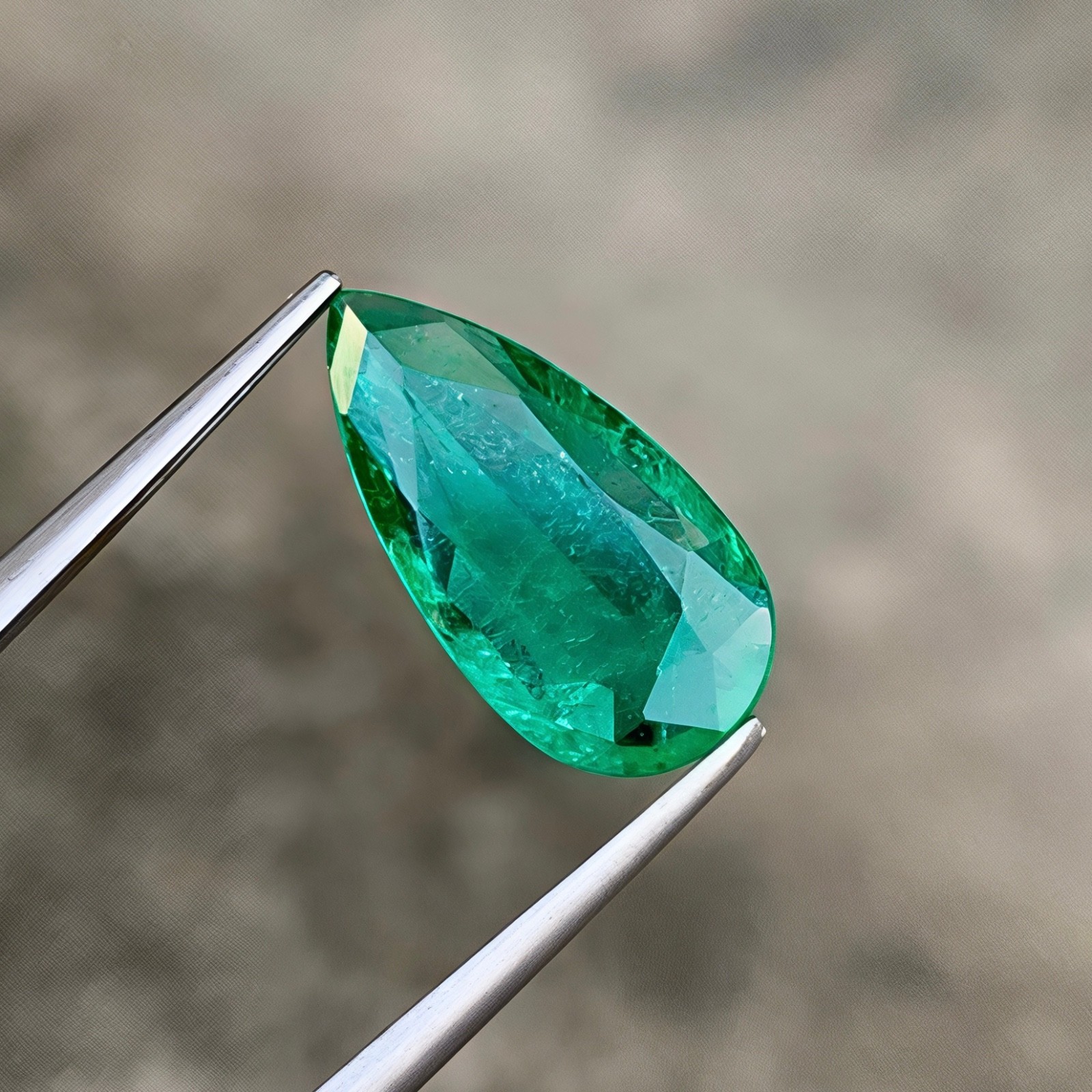 1.86 Carats Natural Emerald Pear Shape From Zambian
