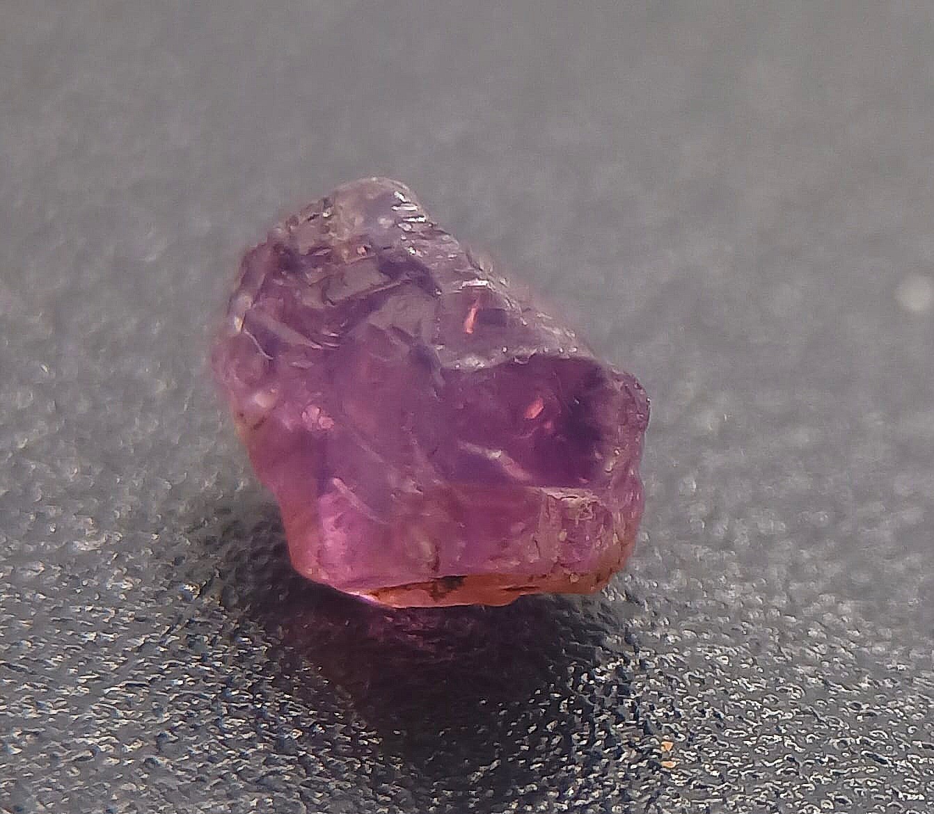 NATURAL AUSTRALIAN Spinel Fancy Vivid Lavander Purple 2.11ct Tasmanian Rough Gem
