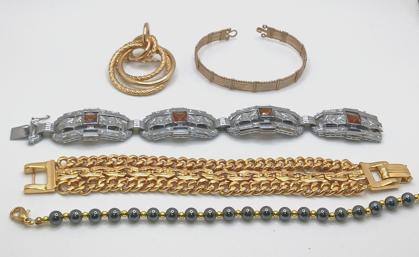 Vintage mixed material & metals necklace bracelet ring brooch lot