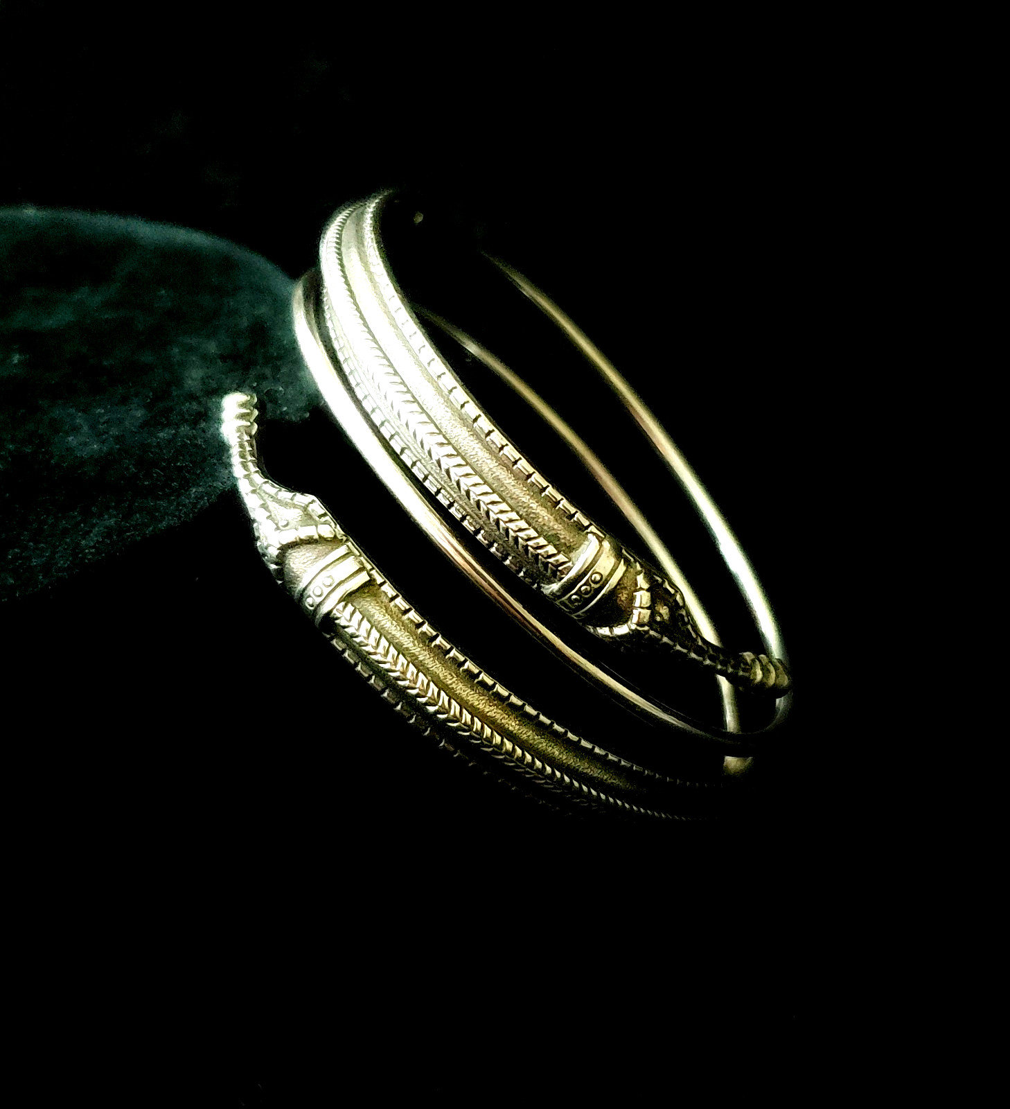 8″ DAVID AnderSEN signed, Solid Sterling Silver SAGA VIKING Bracelet. FLAWLESS!