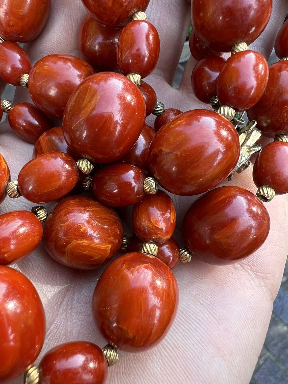 Vintage Bakelite Red Oval Swirl Bead Necklace 83.5 Grams 28.5″