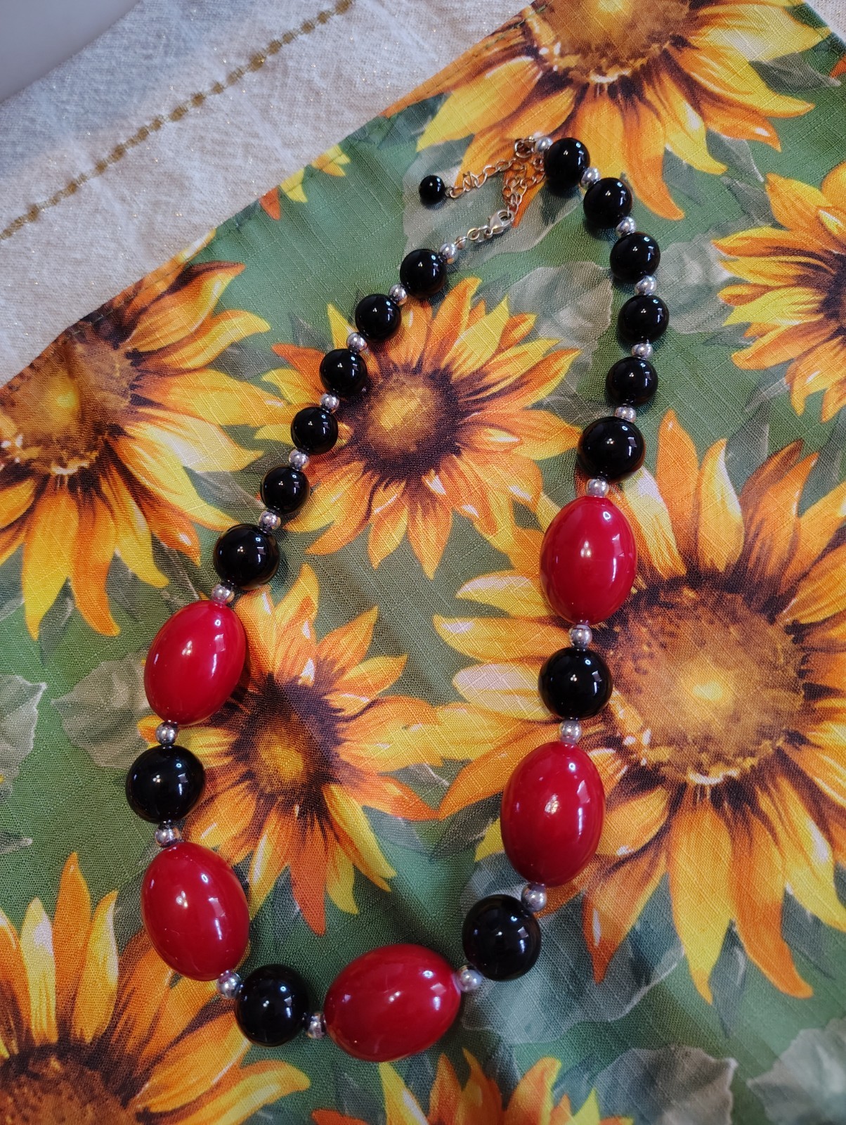 Red & Black Plastic Beaded Ball Chain Statement Necklace Lobster Clasp 18-22″
