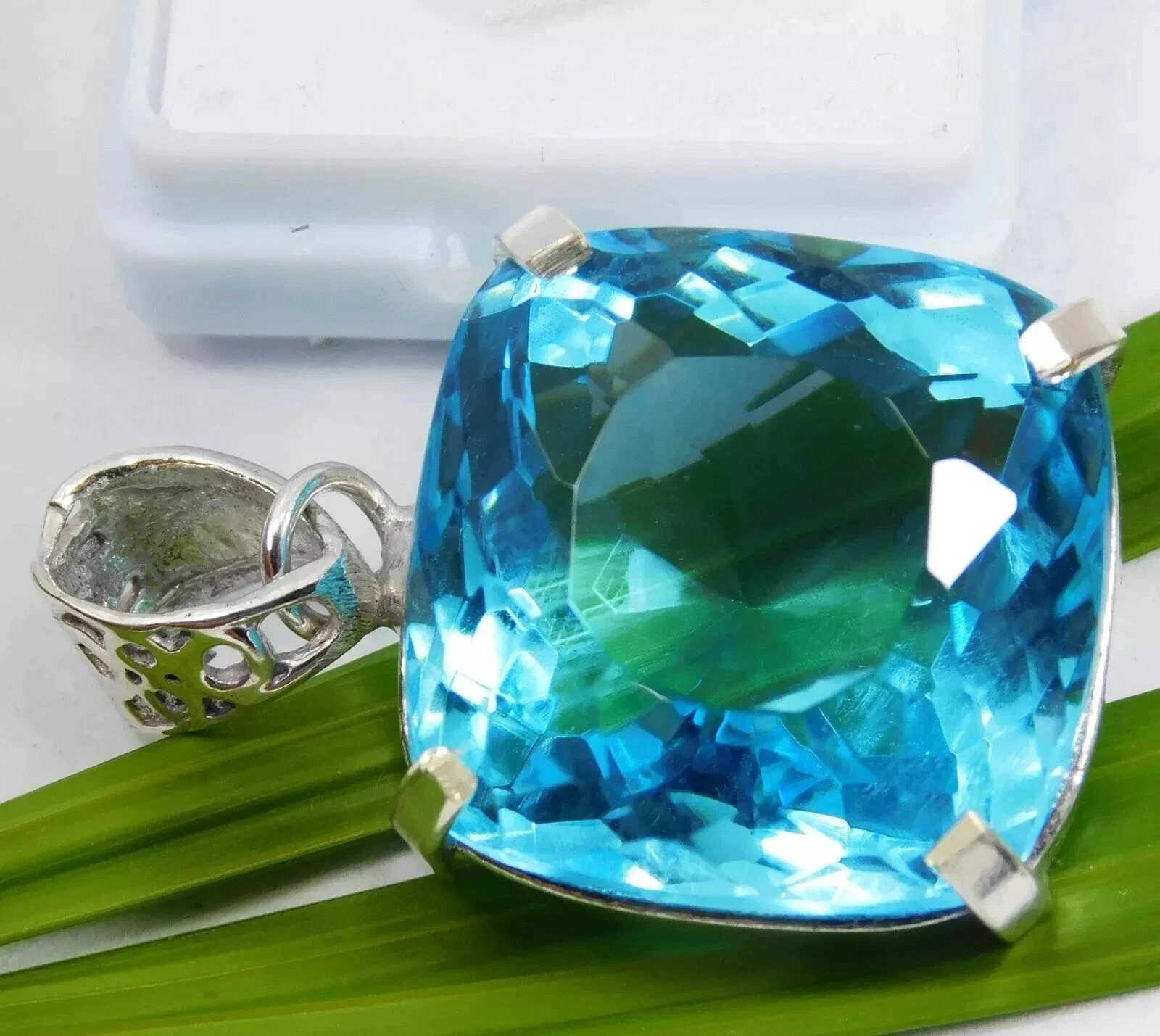 96 Ct+ Certified Natural Blue Topaz 925 Solid Silver Pendant Loose Gemstone