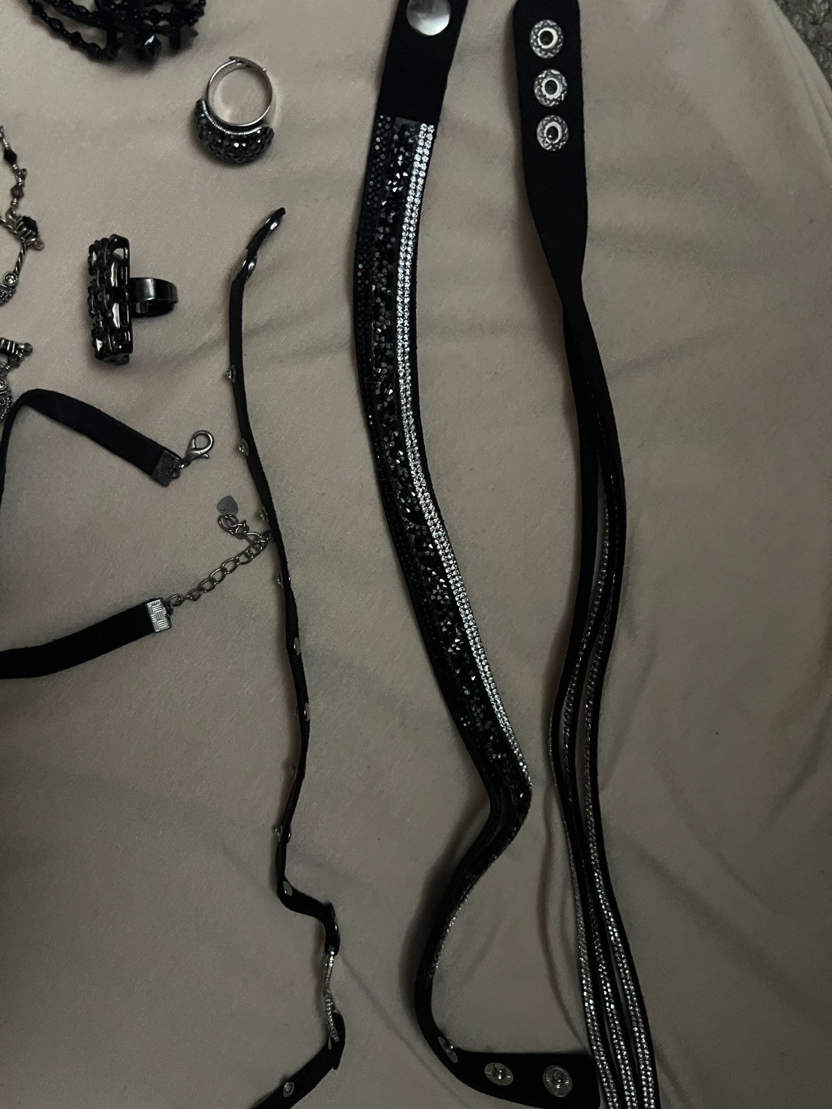 costume jewelry lot 22 pieces Black Wearable
