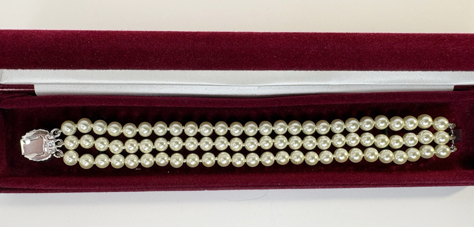 Camrose & Kross Jackie Kennedy 3 Strand Glass Pearl Bracelet Swarovski Clasp Box