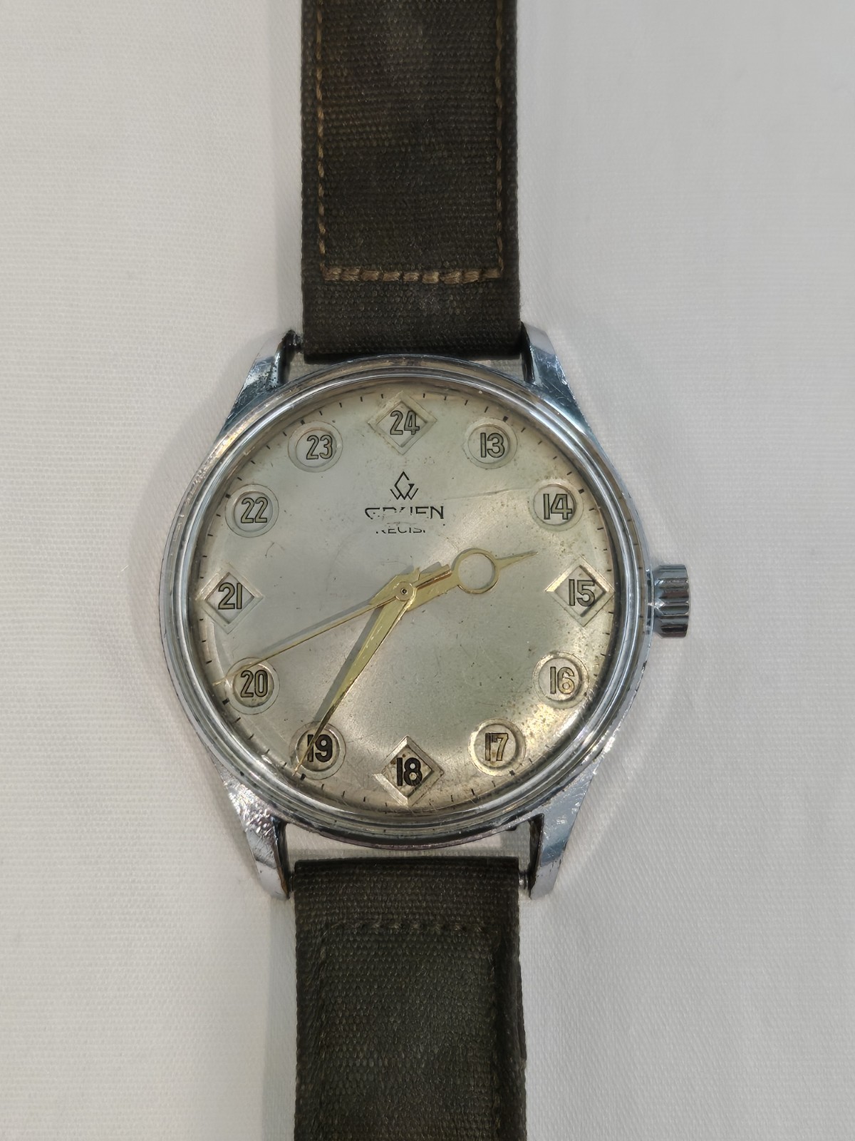 Gruen Precision Airflight Jump Hour – Vintage US Military Engraved Watch