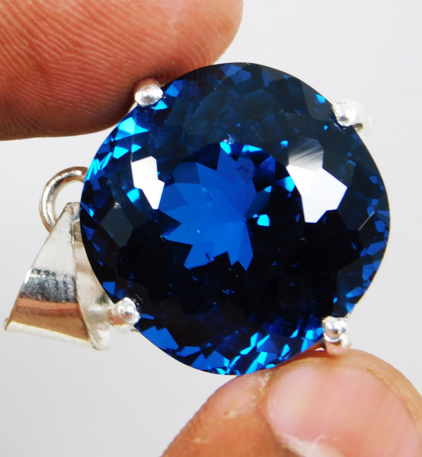 Flawless Natural Teal Sapphire Pendant 59.50 Ct RADIANT Cut CERTIFIED Gemstone