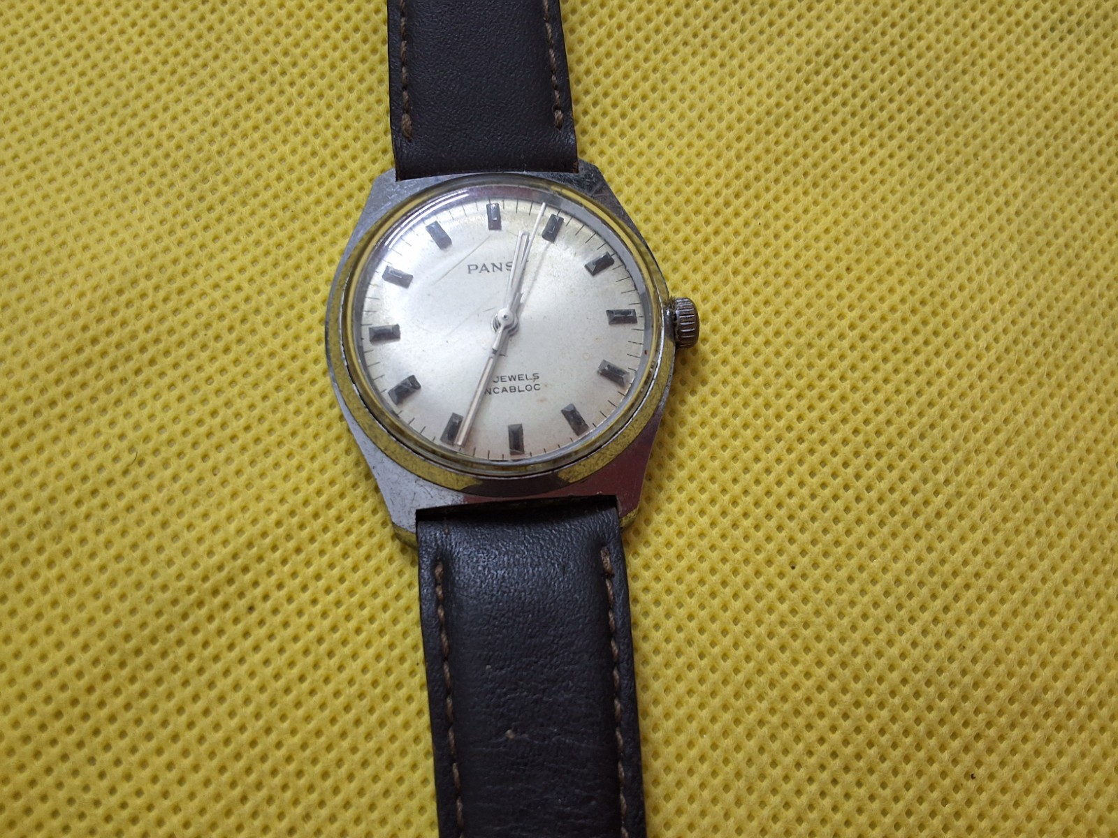 Vintage Wrist Watch Signed Pansy 17 jewels 35 mm Including Crown.