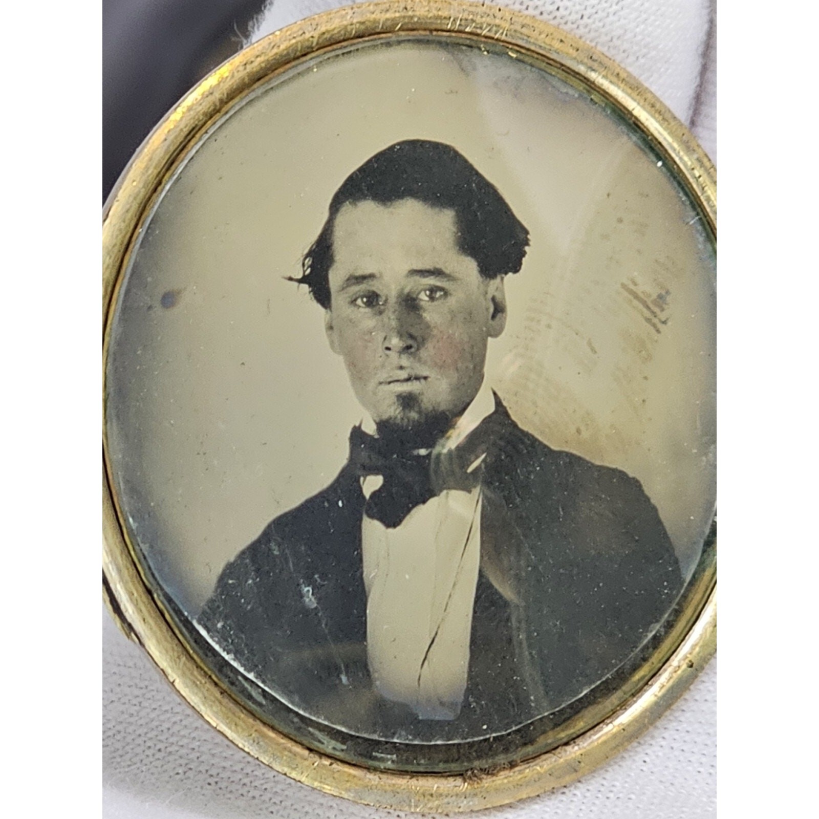 Antique Mid 1800s – American Locket (Male & Female Pictures – Treasure