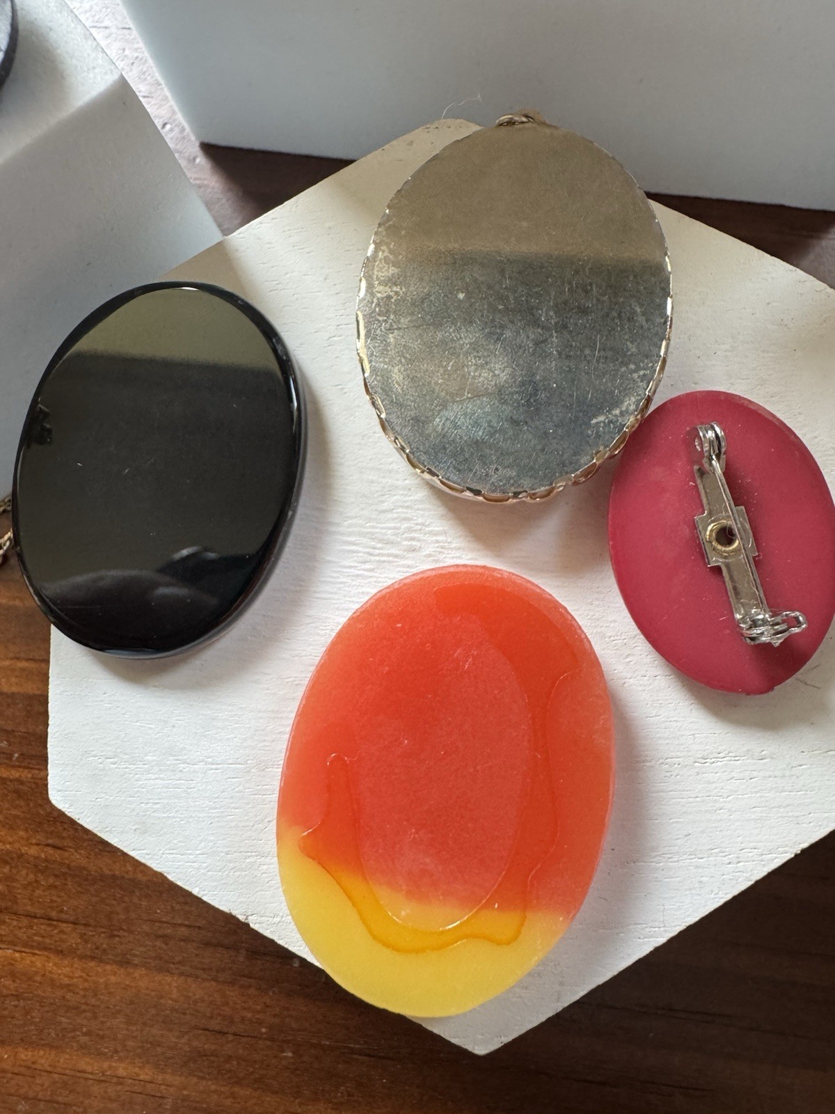 Vtg To Now Costume Jewelry Lot Cameos 21 Pieces Some Signed Carved Shell Germany